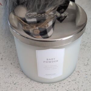 GooseCreek Baby Powder Scented Candle - White